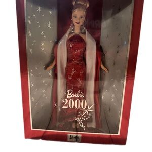 Barbie 2000 Doll in Elegant Red Box